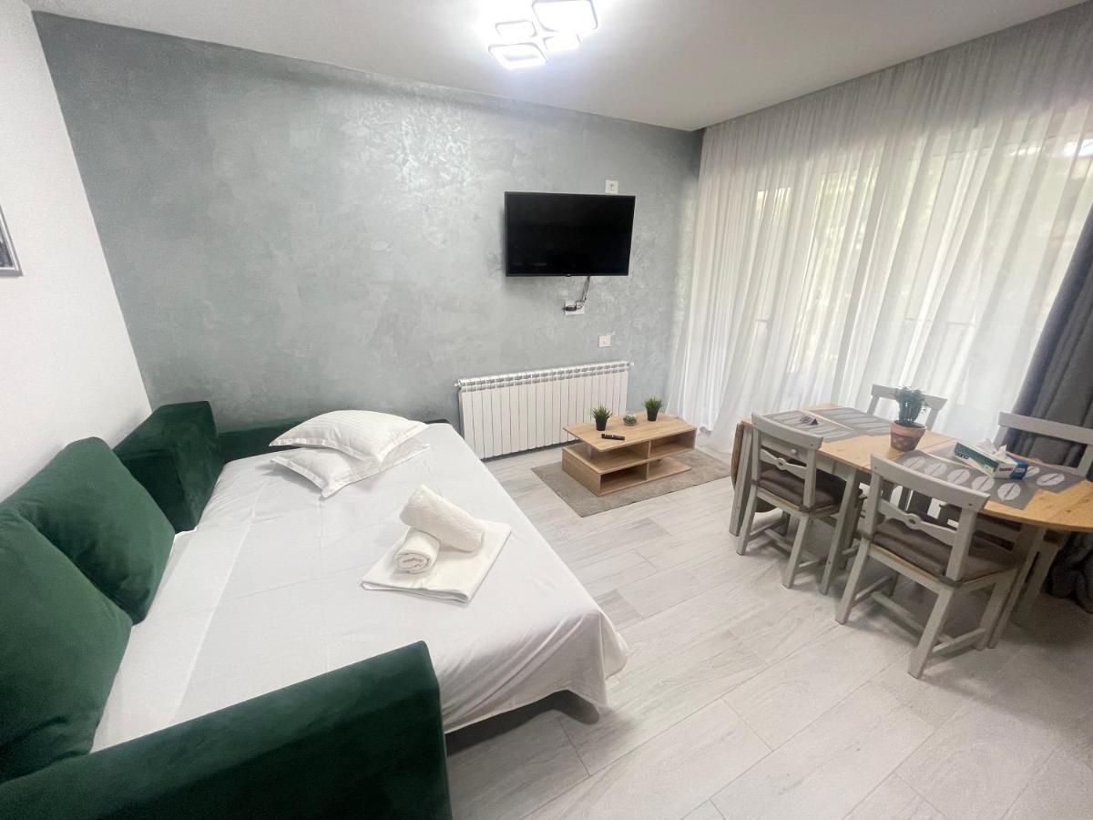 Velier Holiday Apartments Mamaia Exteriér fotografie